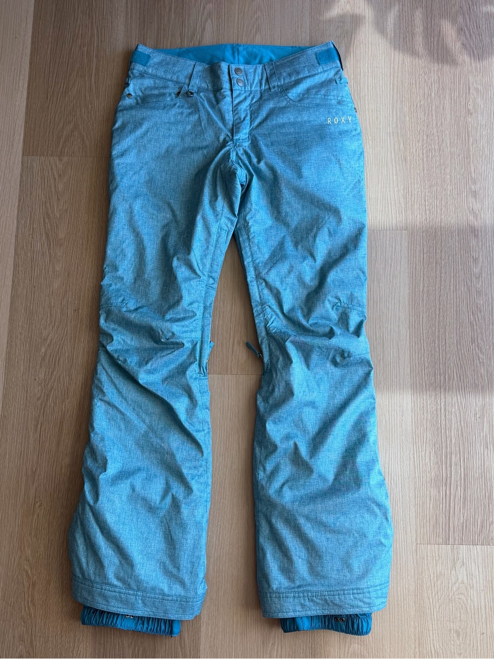 ROXY Slim Fit Blue Snow Pants Women’s XS 31 Inseam Vents Gaiters Winter